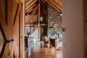 Yosemite Charm by Casa Oso with spa and breathtaking views